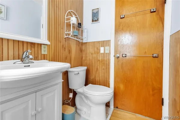 $225,000 | 9471 York Road, Le Roy, NY 14482