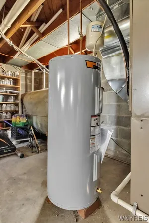 $225,000 | 9471 York Road, Le Roy, NY 14482