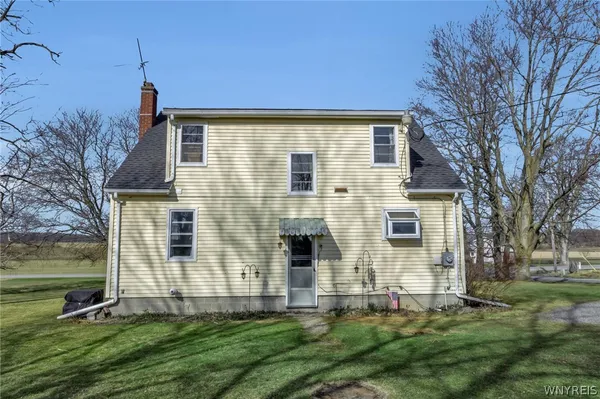 $225,000 | 9471 York Road, Le Roy, NY 14482