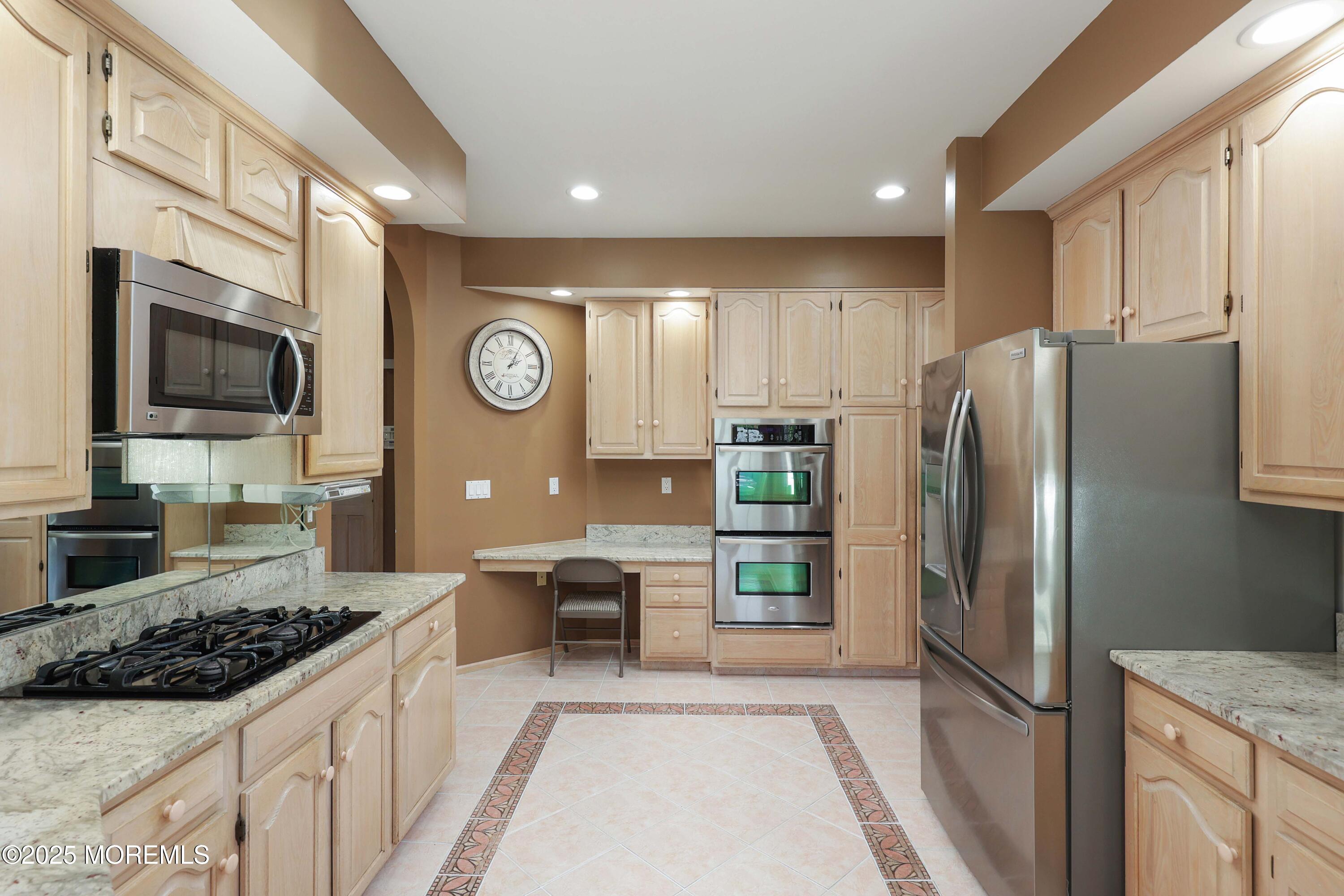 3 Magnolia Court Matawan, NJ 07747 - Photo 14 of 61 758A4402