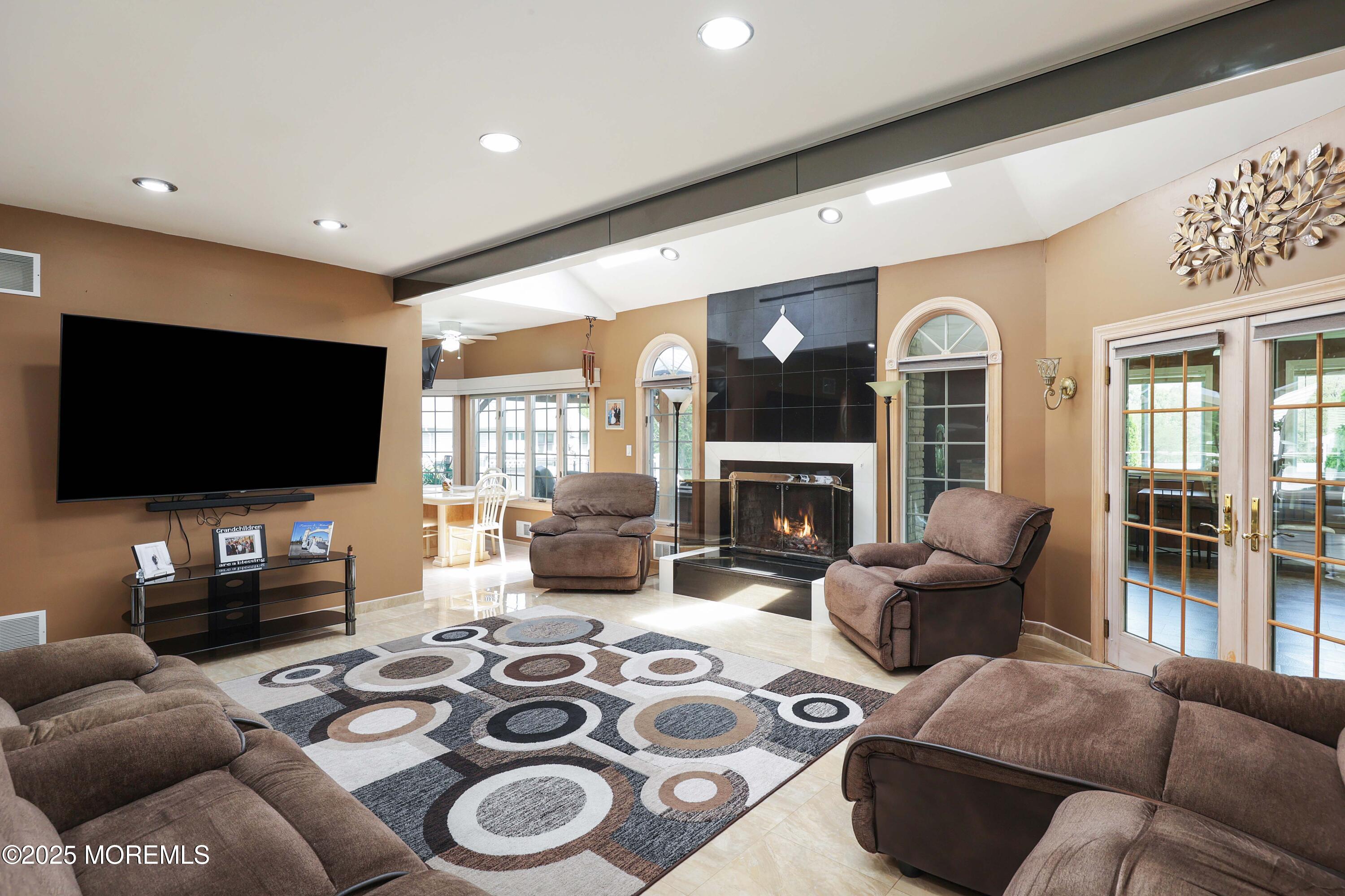 3 Magnolia Court Matawan, NJ 07747 - Photo 19 of 61 758A4425