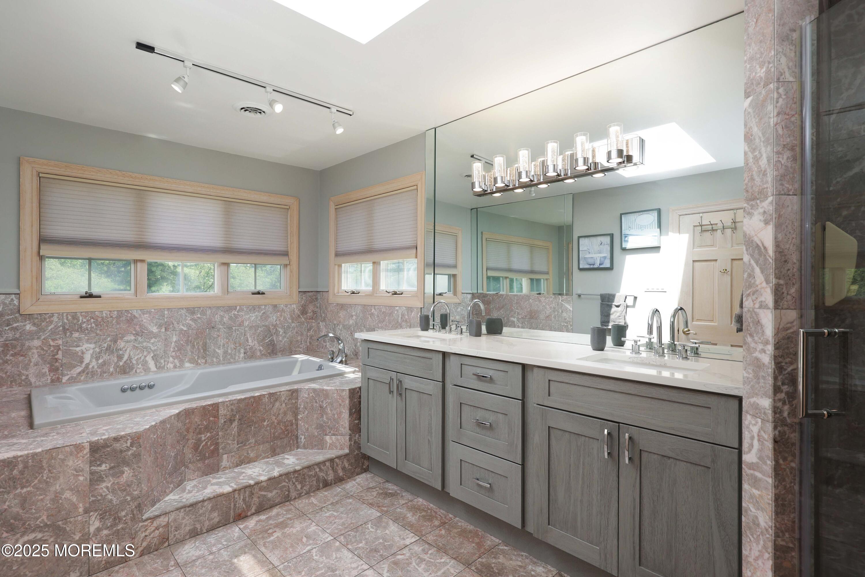 3 Magnolia Court Matawan, NJ 07747 - Photo 29 of 61 758A4537