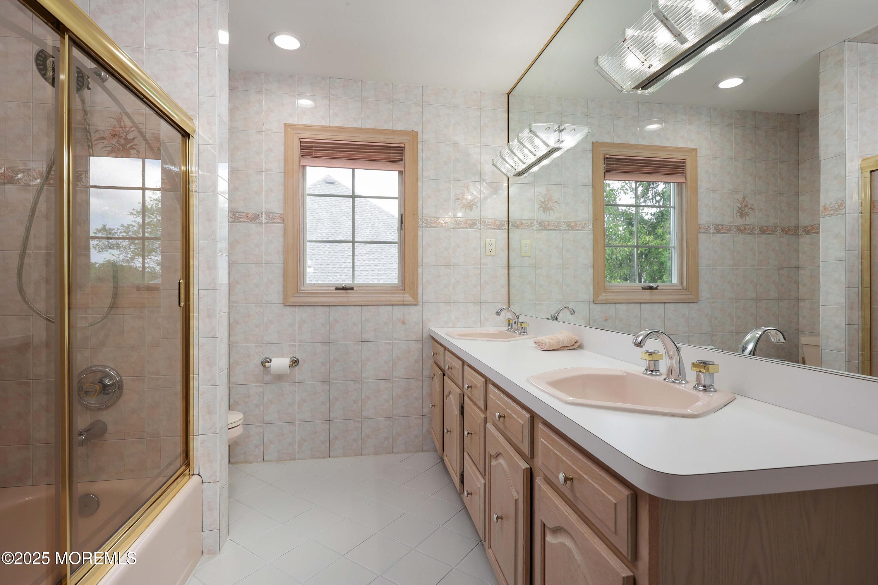 3 Magnolia Court Matawan, NJ 07747 - Photo 34 of 61 758A4564