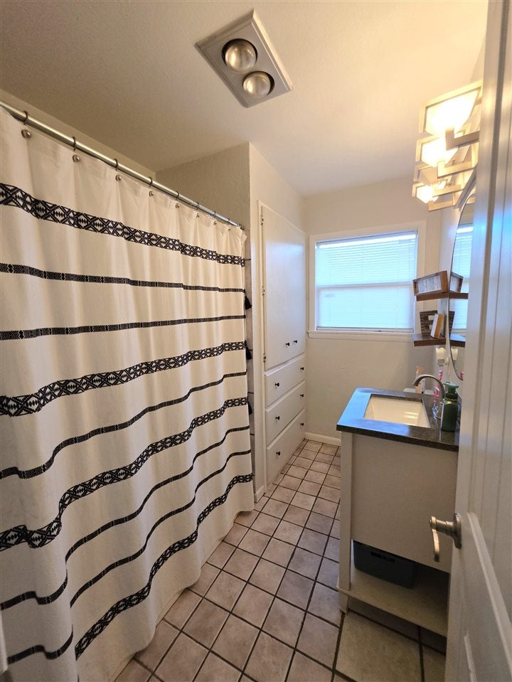 512 Ivanhoe Street Perry, OK 73077 - Photo 10 of 25 Gallery Image 10