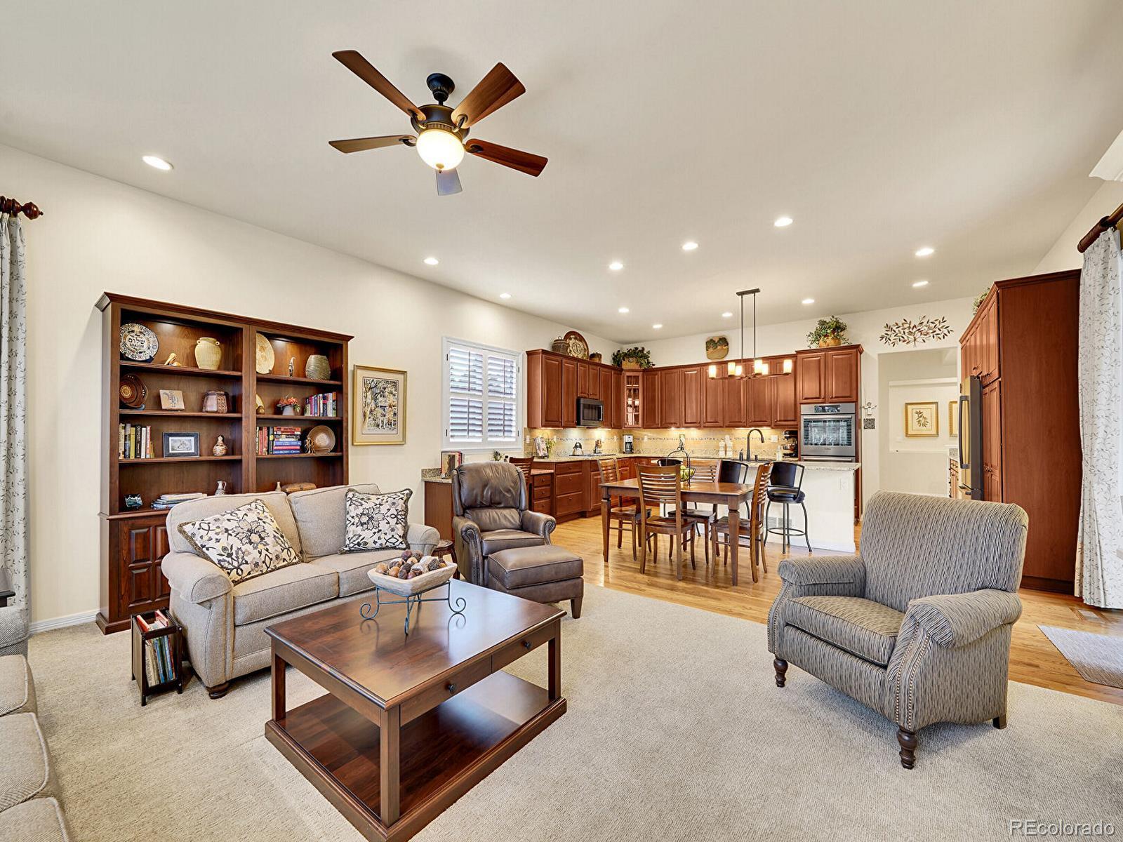 2571 Hunters Place Highlands Ranch, CO 80129 - Photo 15 of 50 Gallery Image 15