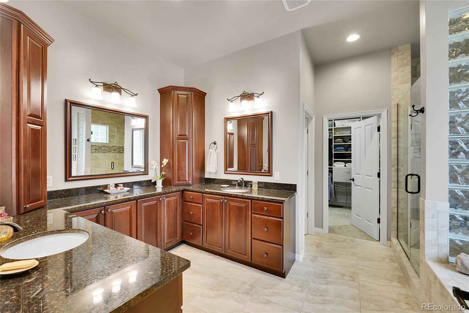 2571 Hunters Place Highlands Ranch, CO 80129 - Photo 23 of 50 Gallery Image 23