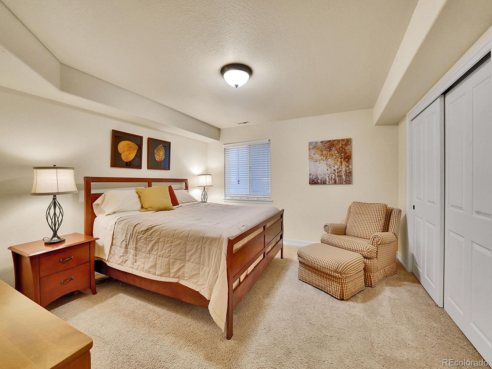 2571 Hunters Place Highlands Ranch, CO 80129 - Photo 34 of 50 Gallery Image 34