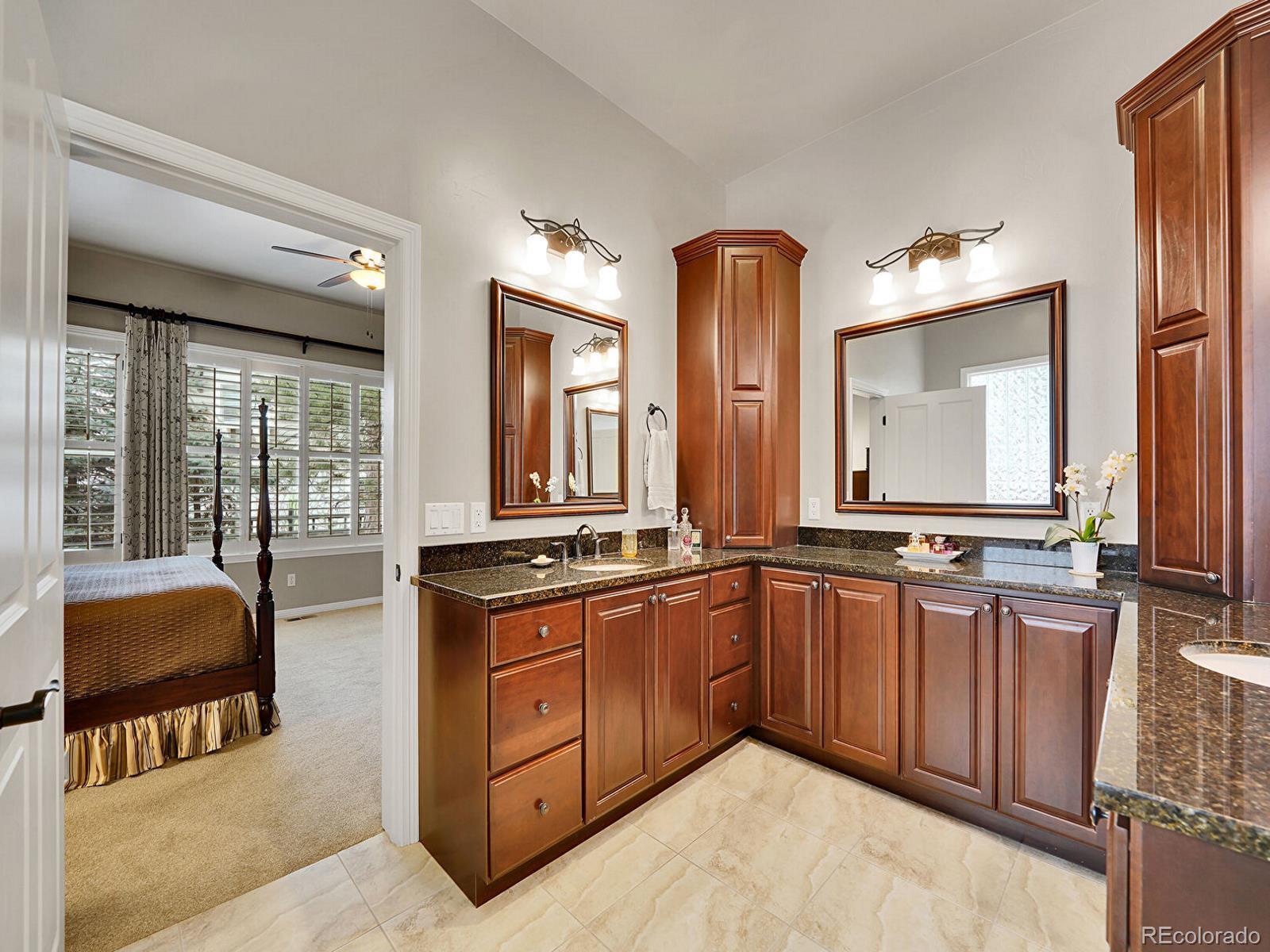 2571 Hunters Place Highlands Ranch, CO 80129 - Photo 6 of 50 Gallery Image 6