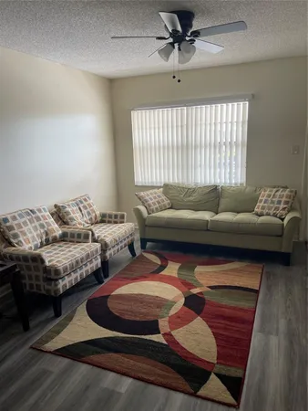 $1,400 | 7355 Northwest 5th Place, Margate, FL 33063