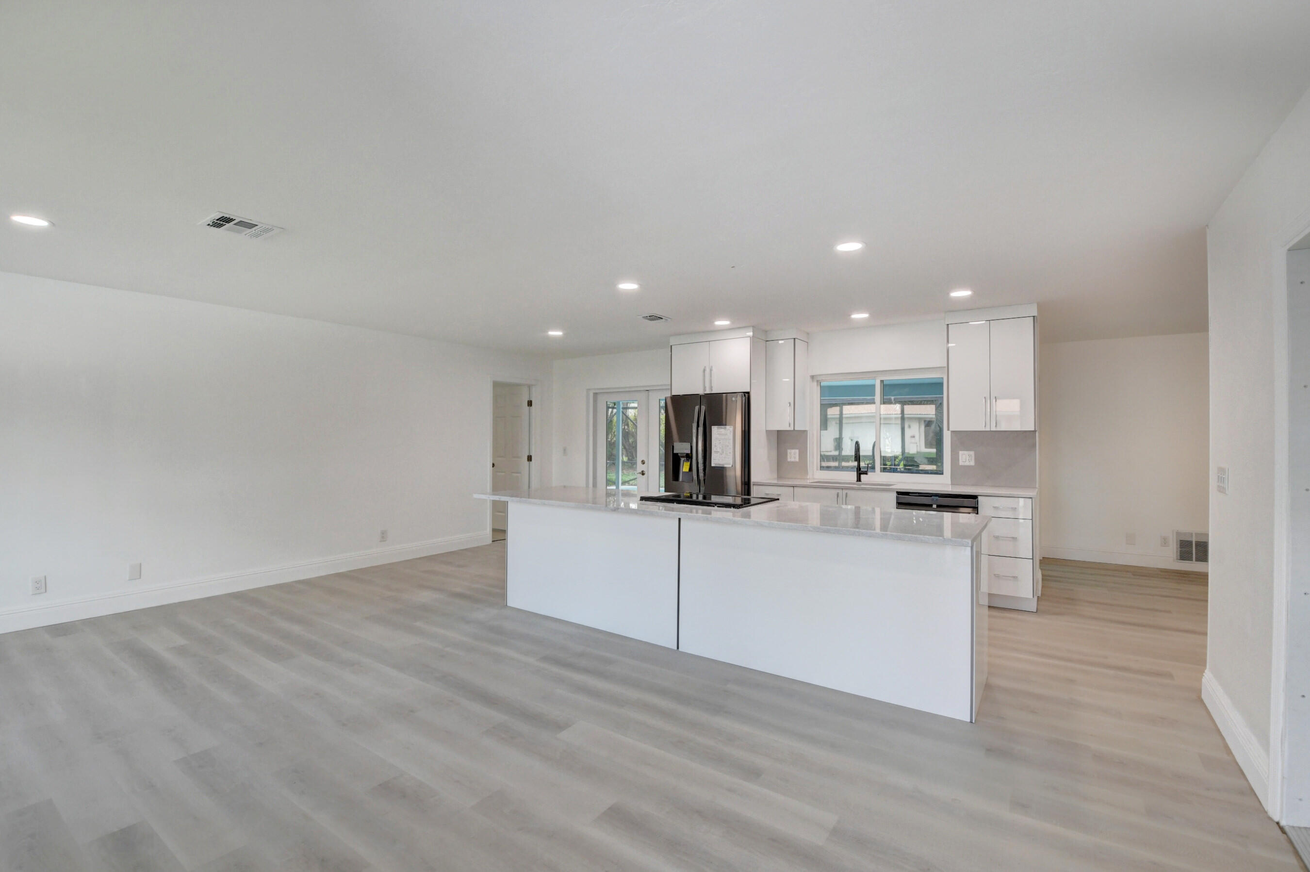 972 Northwest 9th Street Boca Raton, FL 33486 - Photo 4 of 51 DSC_9958_59_60_61_62