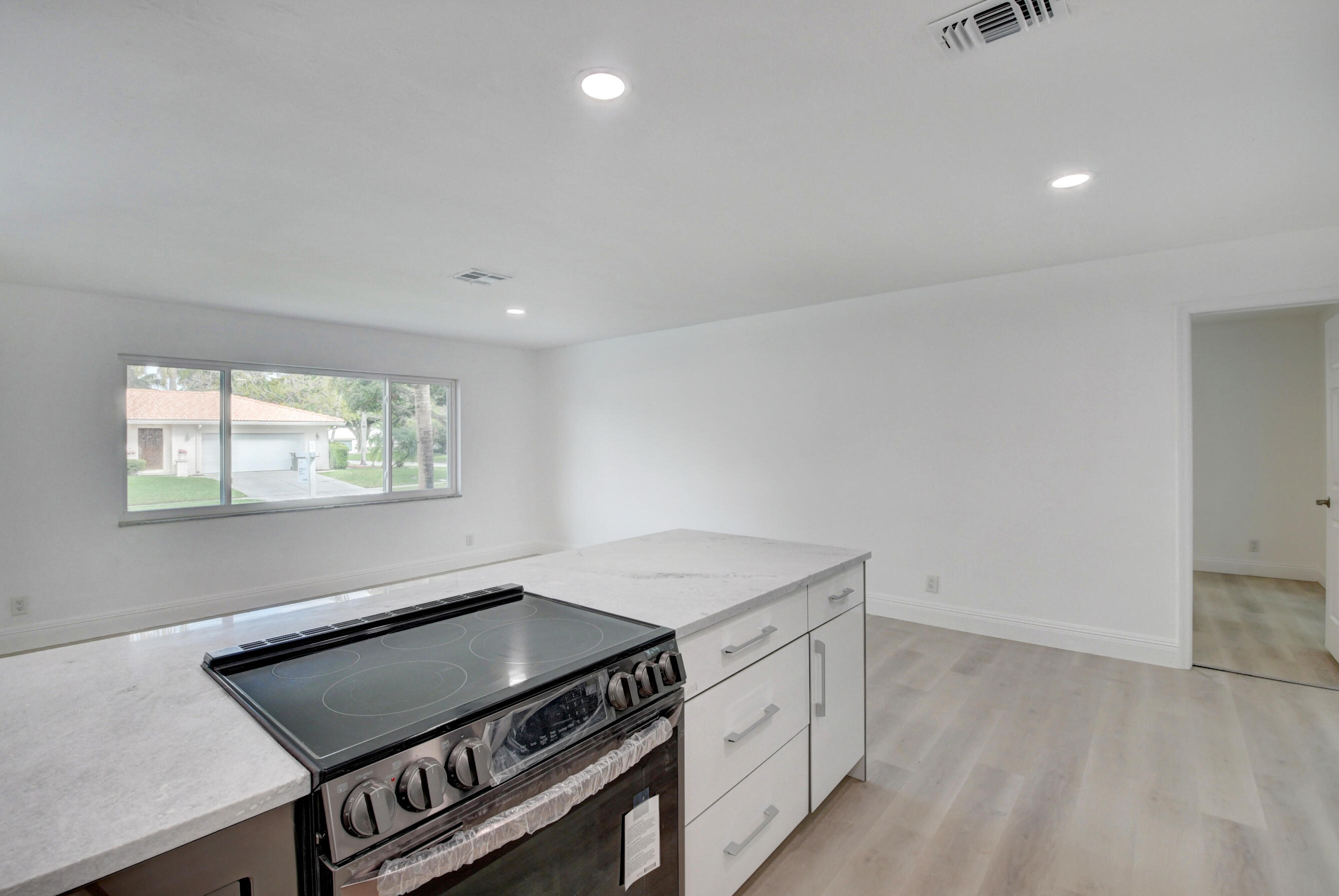 972 Northwest 9th Street Boca Raton, FL 33486 - Photo 9 of 51 DSC_9988_89_90_91_92