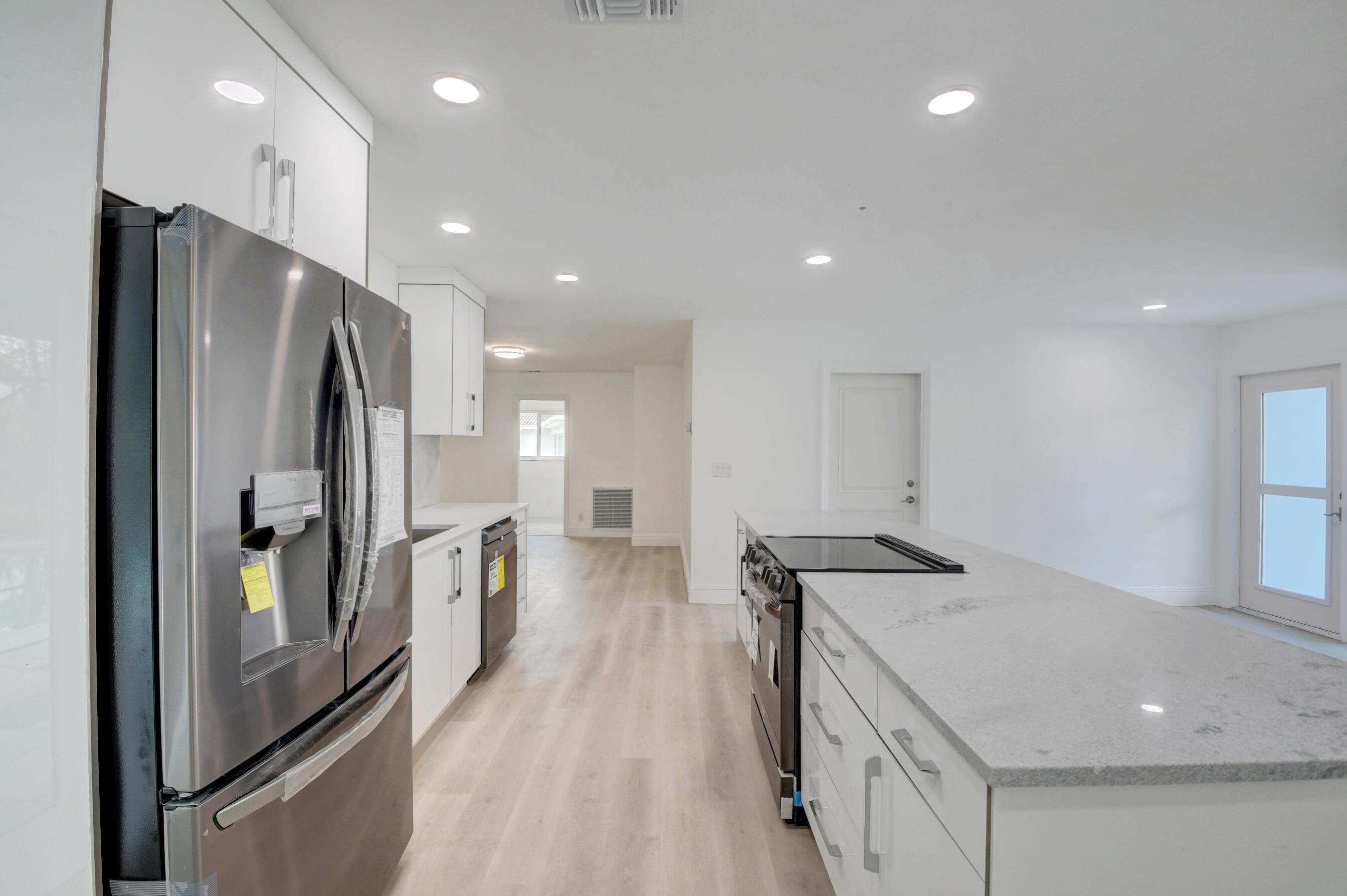 972 Northwest 9th Street Boca Raton, FL 33486 - Photo 10 of 51 DSC_9993_4_5_6_7