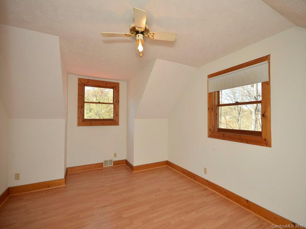 591 Reeves Cove Road Candler, NC 28715 - Photo 8 of 24 Gallery Image 8