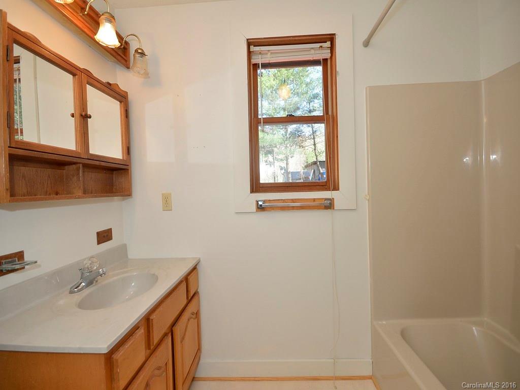 591 Reeves Cove Road Candler, NC 28715 - Photo 9 of 24 Gallery Image 9