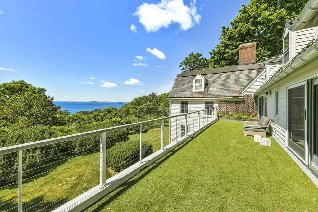 301 Summer Street Manchester, MA 01944 - Photo 16 of 29