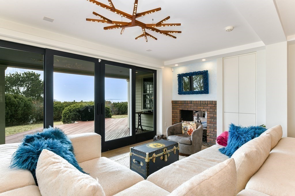 301 Summer Street Manchester, MA 01944 - Photo 4 of 29