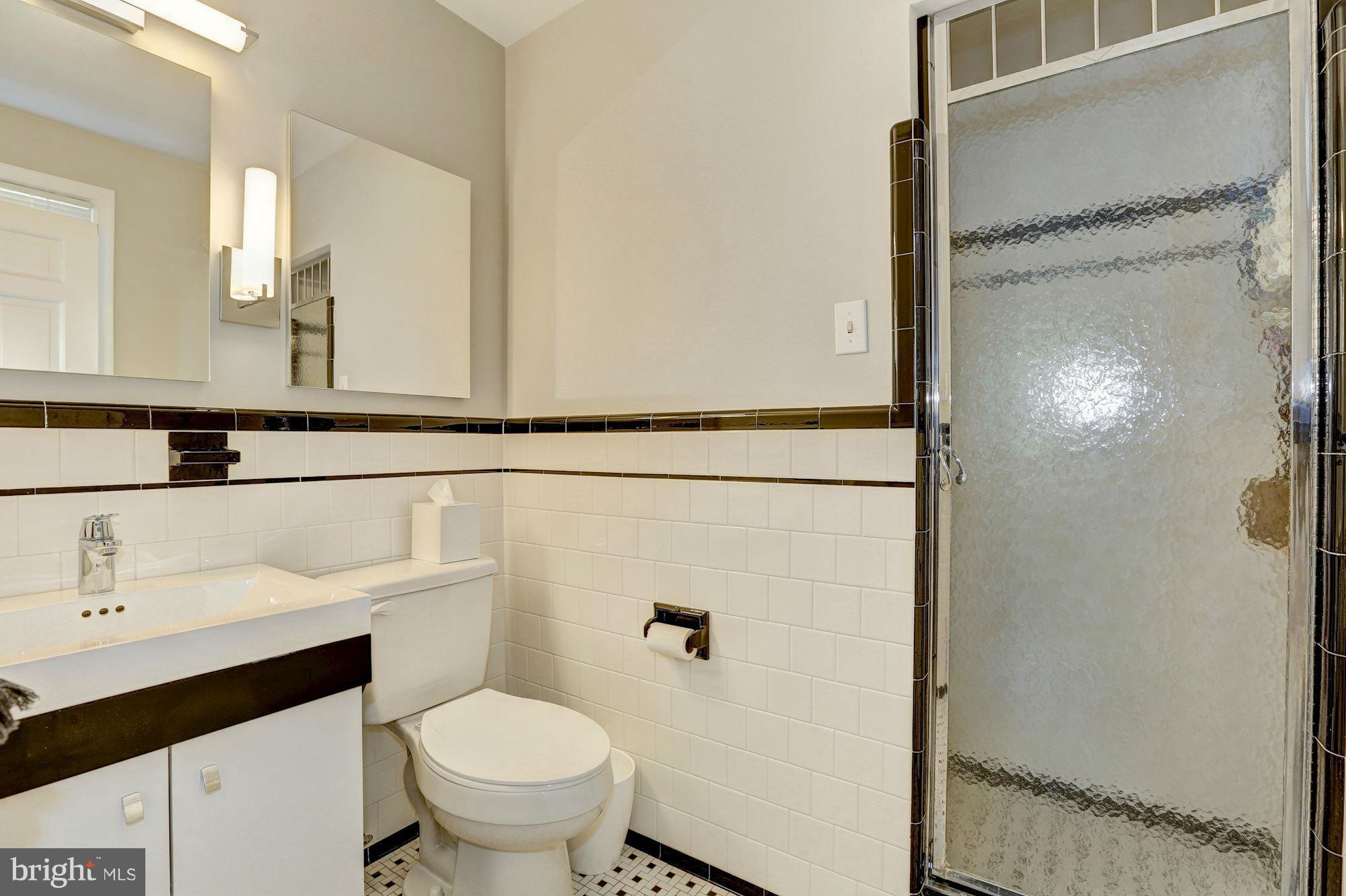 5701 Newington Road Bethesda, MD 20816 - Photo 14 of 30 Bath (Master)