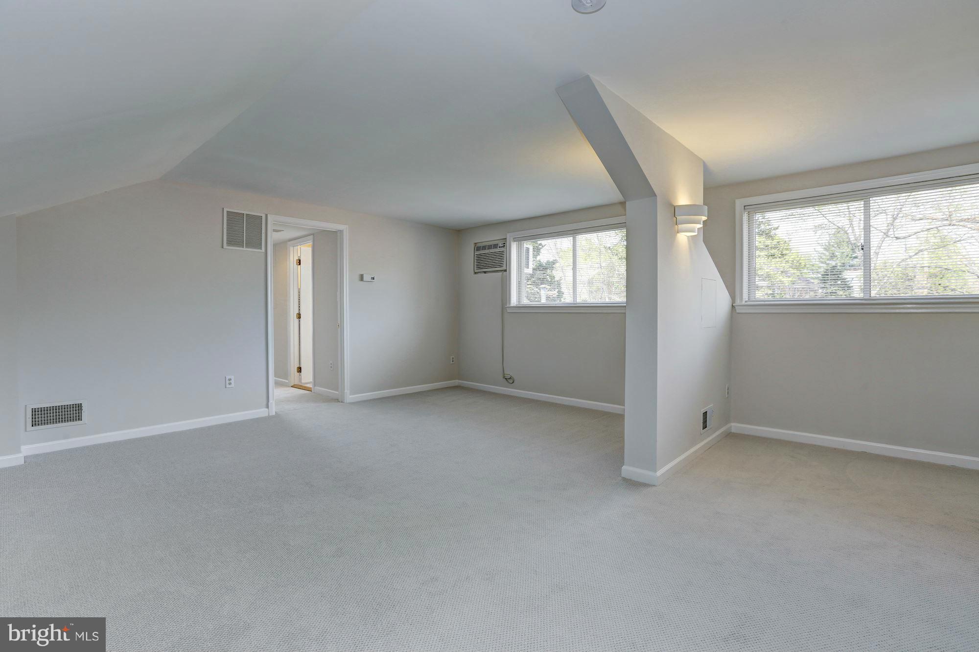 5701 Newington Road Bethesda, MD 20816 - Photo 18 of 30 Interior (General)