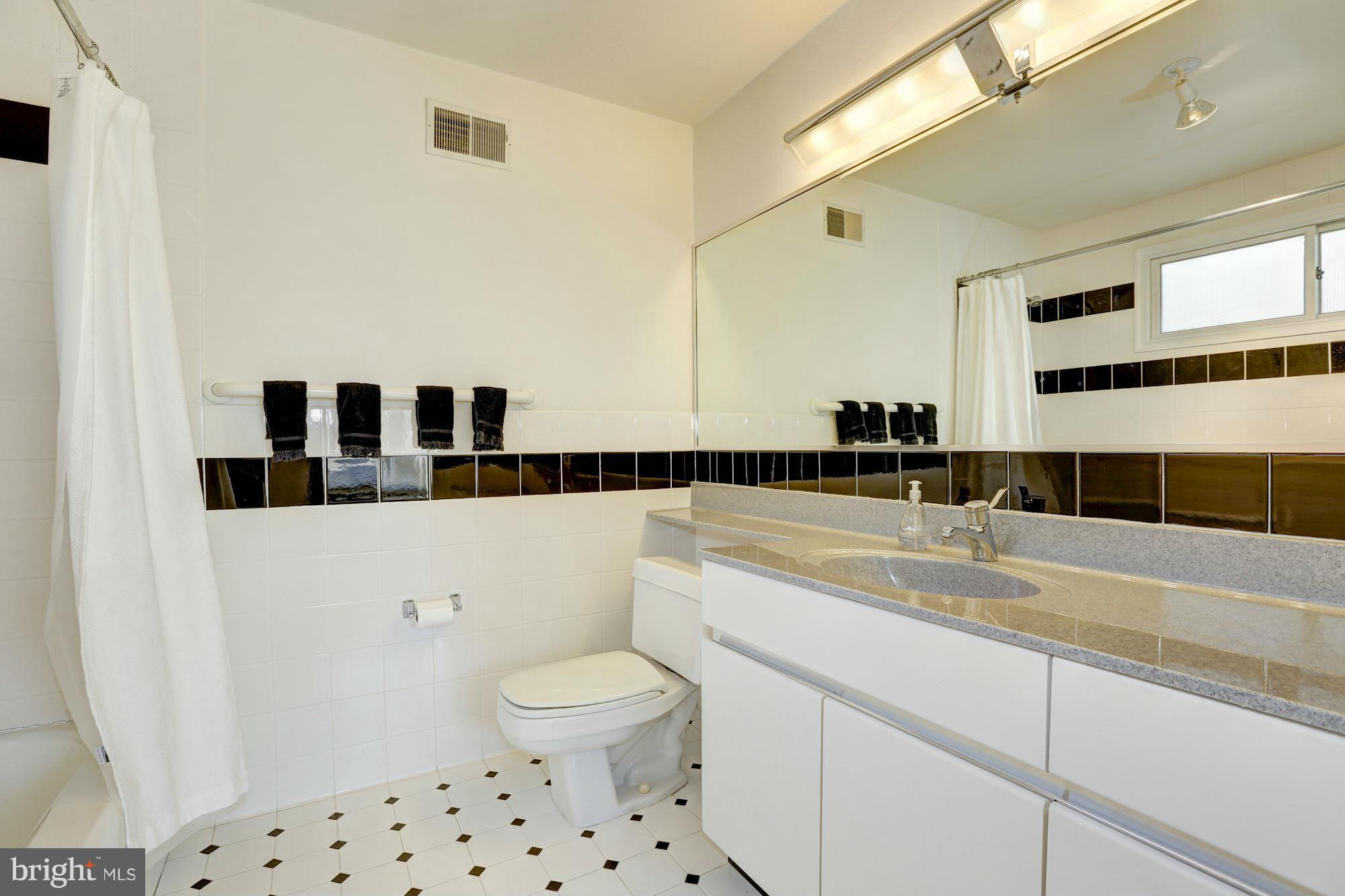 5701 Newington Road Bethesda, MD 20816 - Photo 10 of 30 Bath