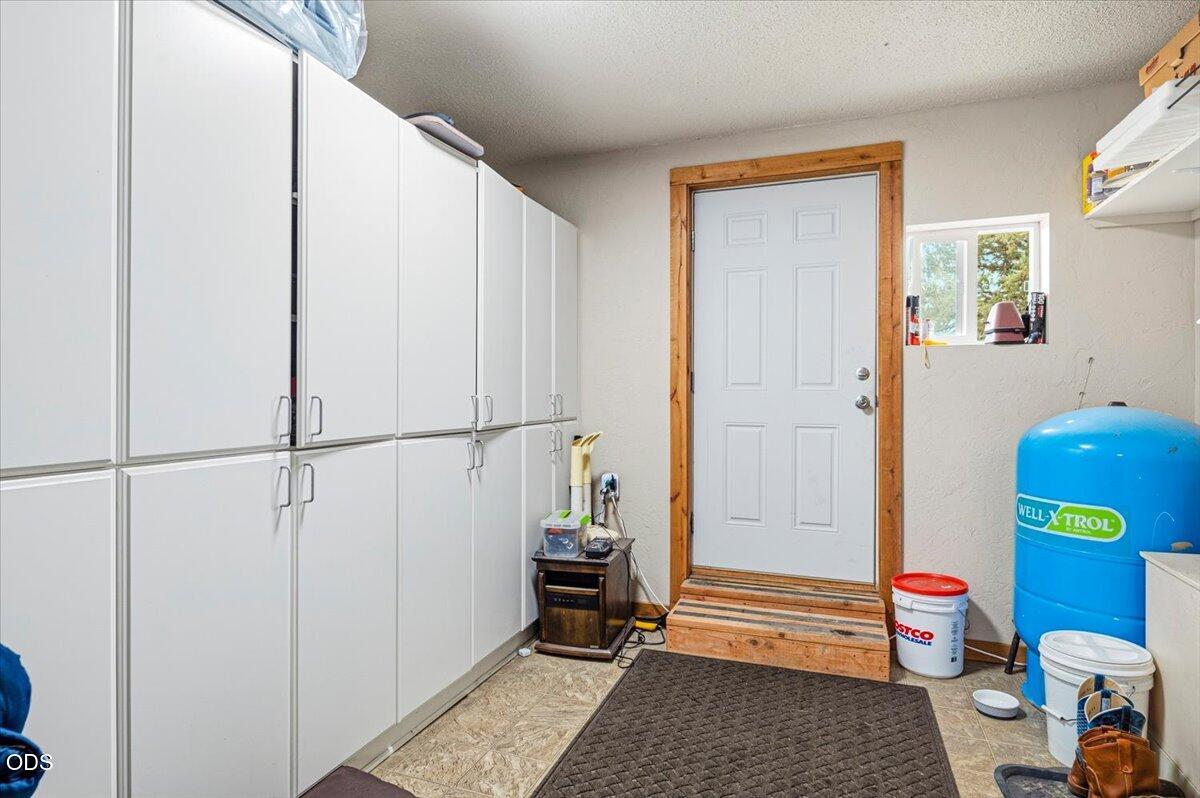 7995 Southwest Houston Lake Road Powell Butte, OR 97753 - Photo 24 of 70
