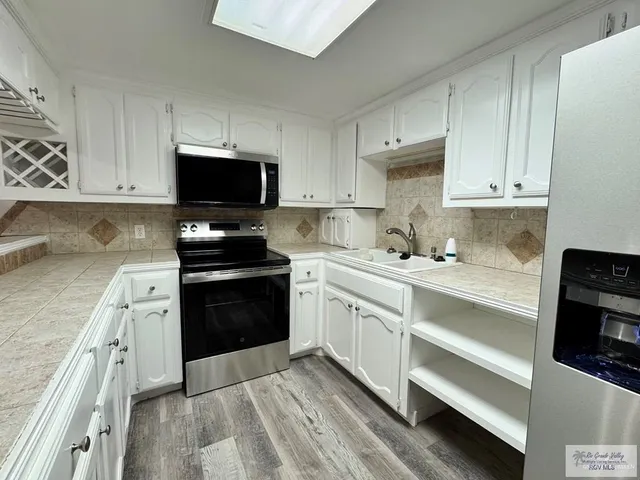 $900 | 1721 Highland Park Avenue, Mission, TX 78572