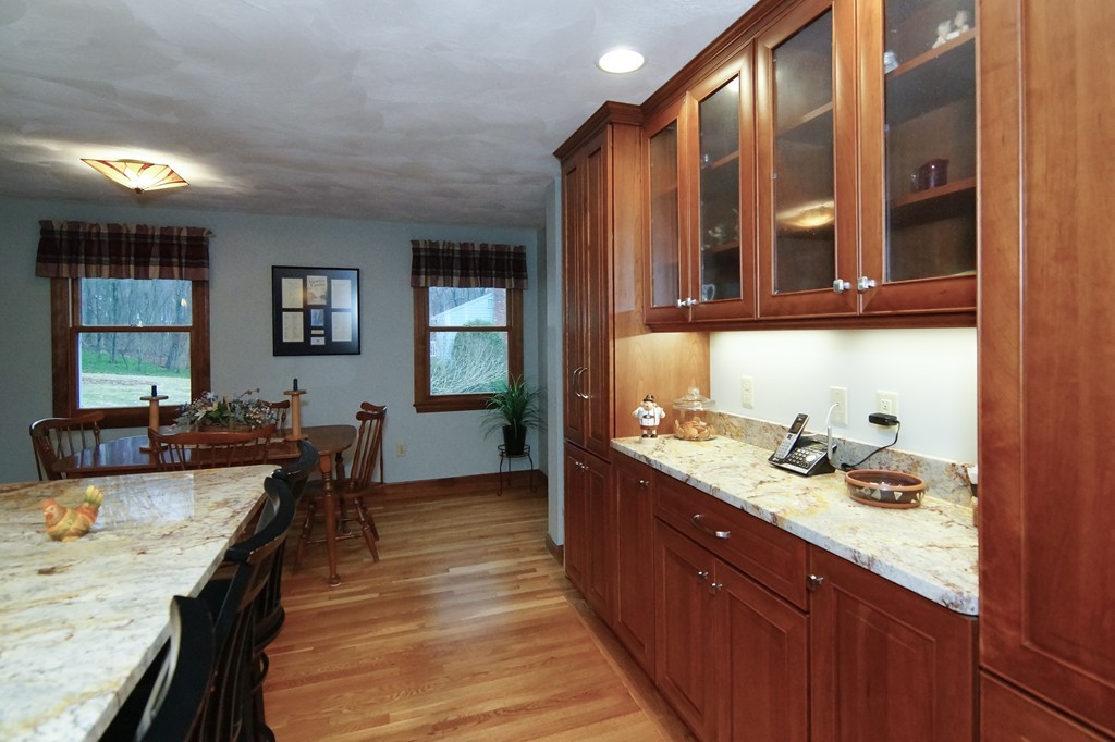 8 Fletcher Road Westford, MA 01886 - Photo 5 of 28 Gallery Image 5