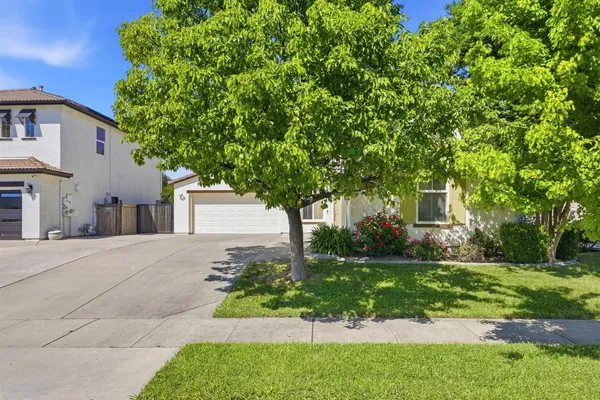 $888,000 | 5515 Jerry Litell Way, Sacramento, CA 95835