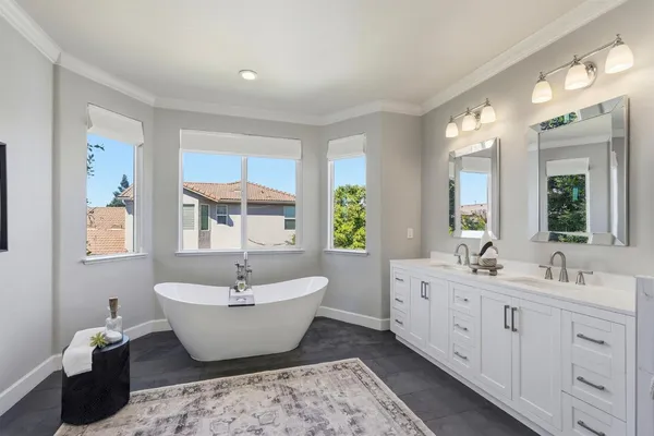 $888,000 | 5515 Jerry Litell Way, Sacramento, CA 95835