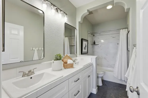 $888,000 | 5515 Jerry Litell Way, Sacramento, CA 95835