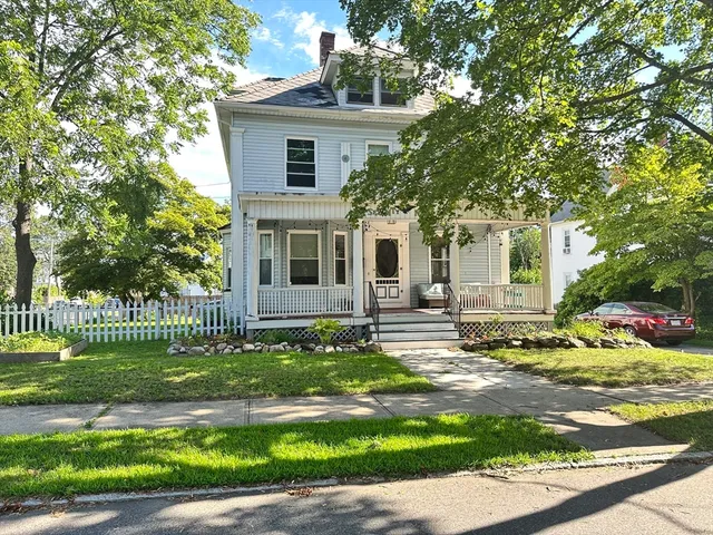 $2,550 | 79 Lawler Street, Holyoke, MA 01040