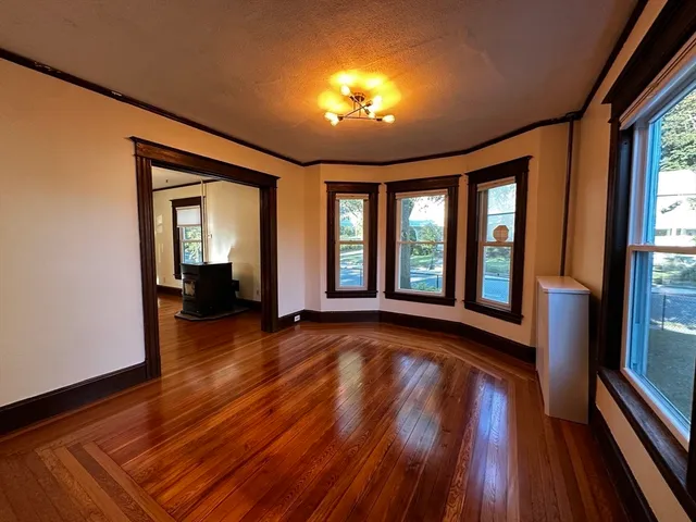 $2,550 | 79 Lawler Street, Holyoke, MA 01040