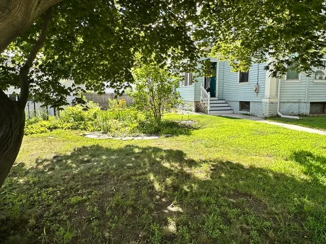 $2,550 | 79 Lawler Street, Holyoke, MA 01040