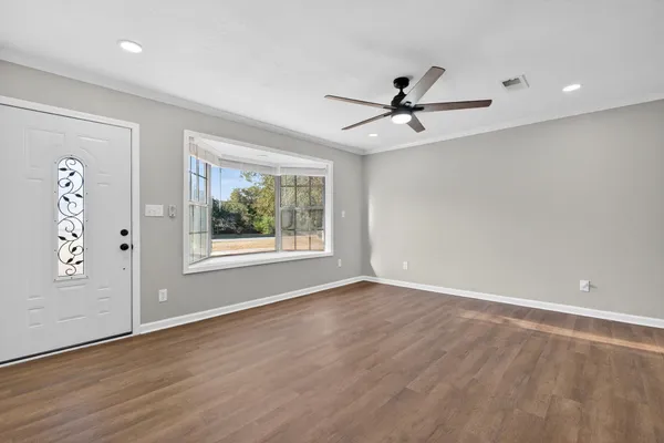 $2,200 | 420 Paradise Road, Niceville, FL 32578