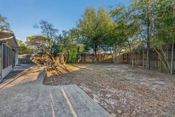 $2,200 | 420 Paradise Road, Niceville, FL 32578