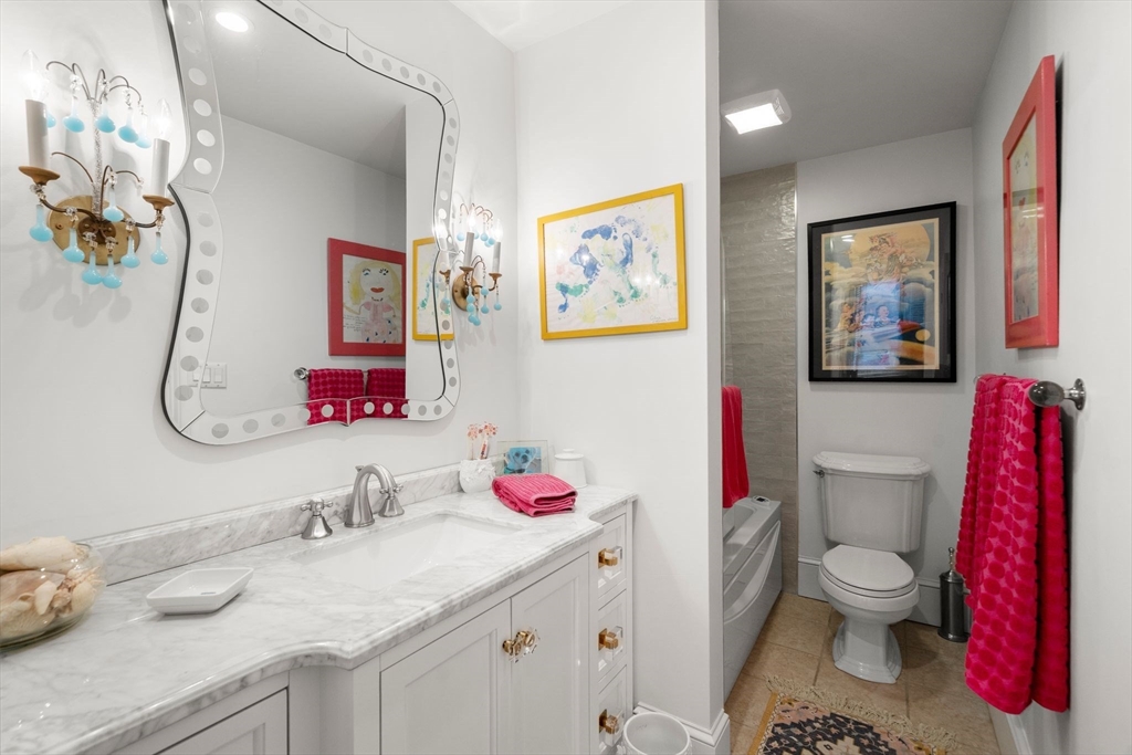 260 Beacon Street, Unit 4 Boston, MA 02116 - Photo 20 of 33
