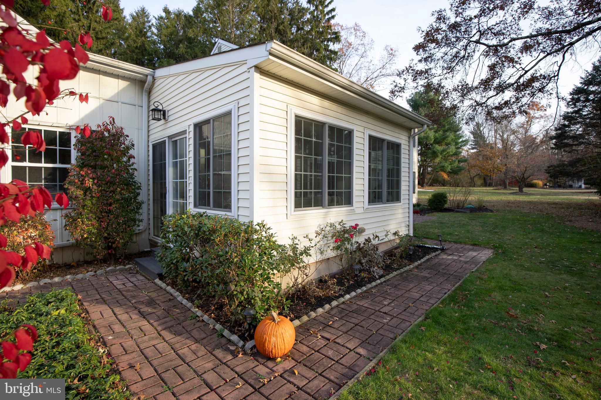 153 Ash Way Doylestown, PA 18901 - Photo 2 of 74