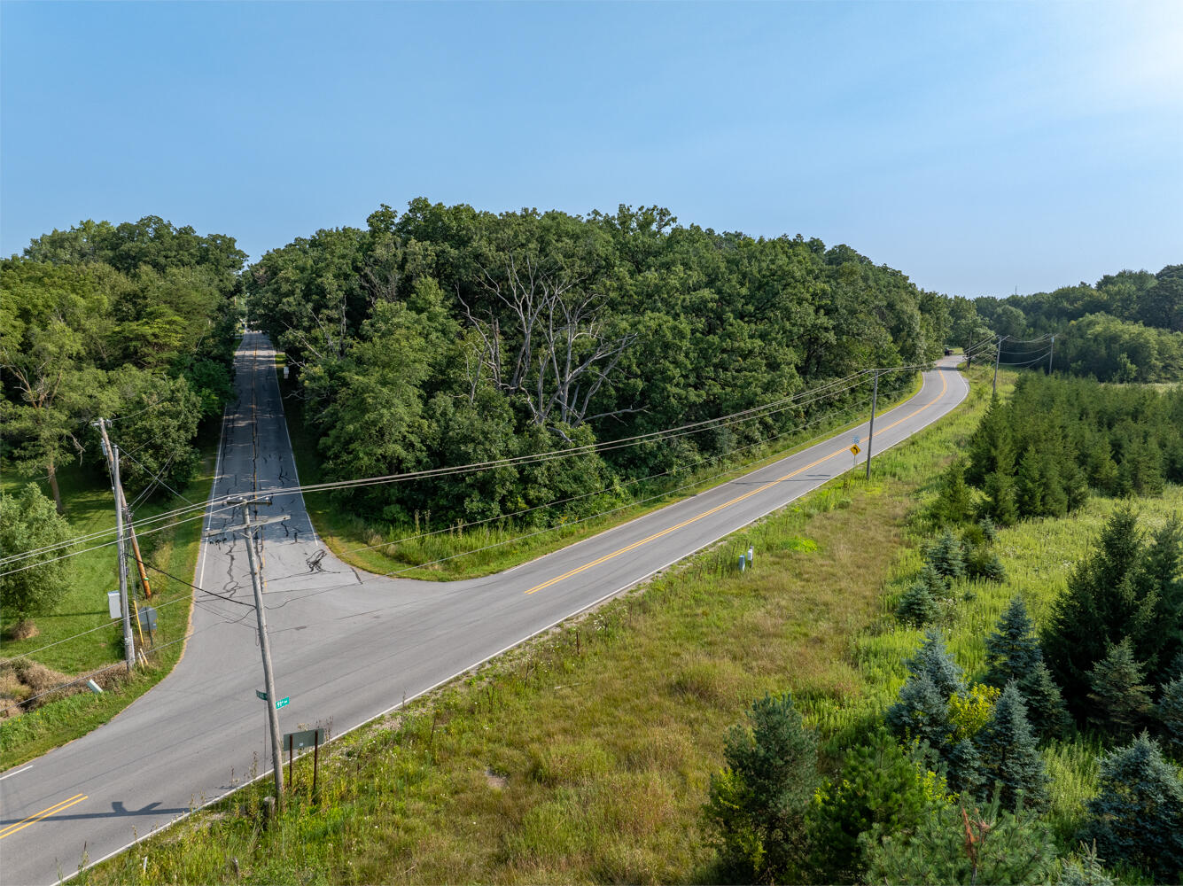 6308 West 91st Avenue Crown Point, IN 46307 - Photo 4 of 16 a view of a garden