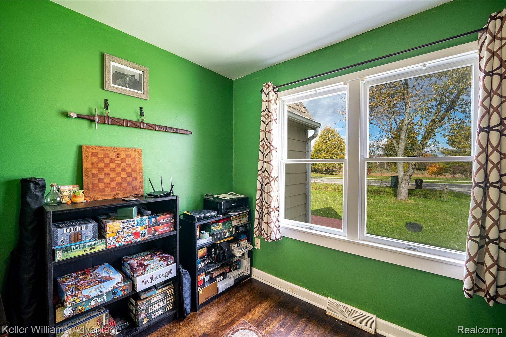 46455 Saltz Road Canton, MI 48187 - Photo 22 of 35 SaltzRd_46455_Bed A2.jpg