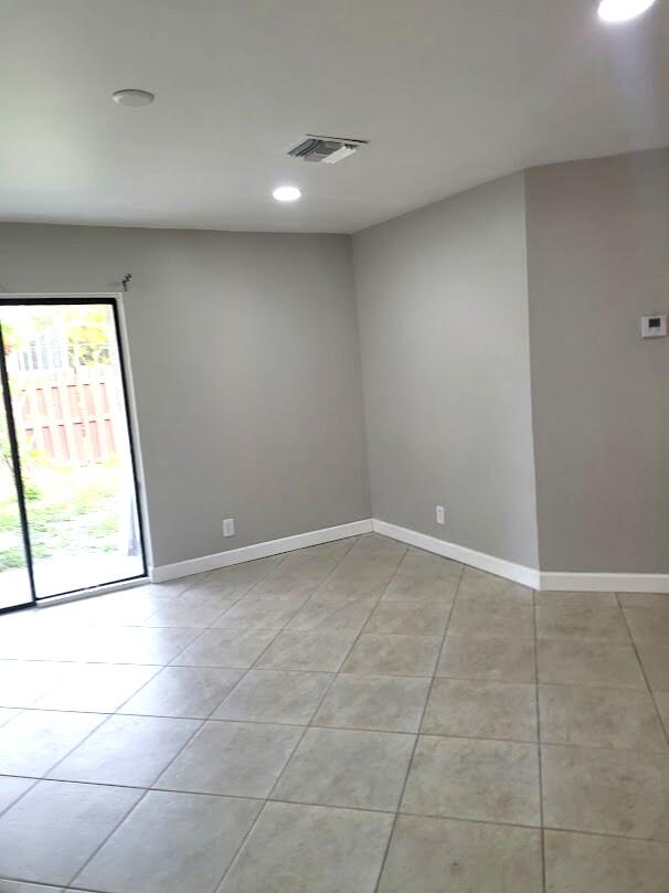 16258 Peach Way Delray Beach, FL 33484 - Photo 7 of 20 5 20250328_171109