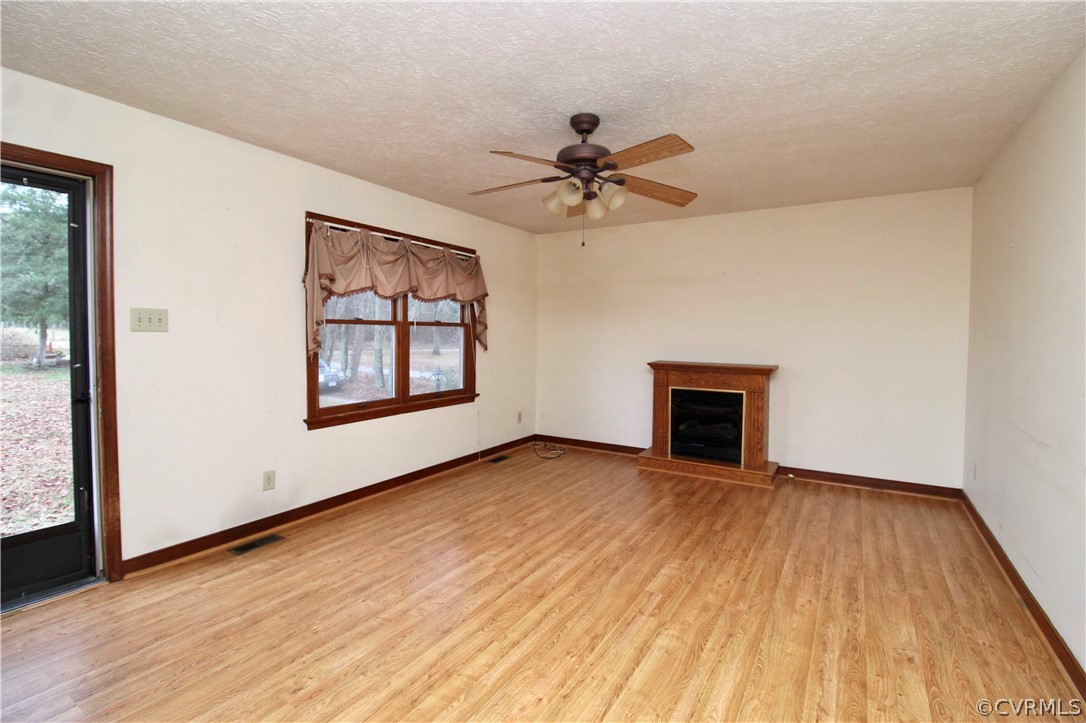 11250 Cosby Mill Road New Kent, VA 23124 - Photo 5 of 26 Gallery Image 5
