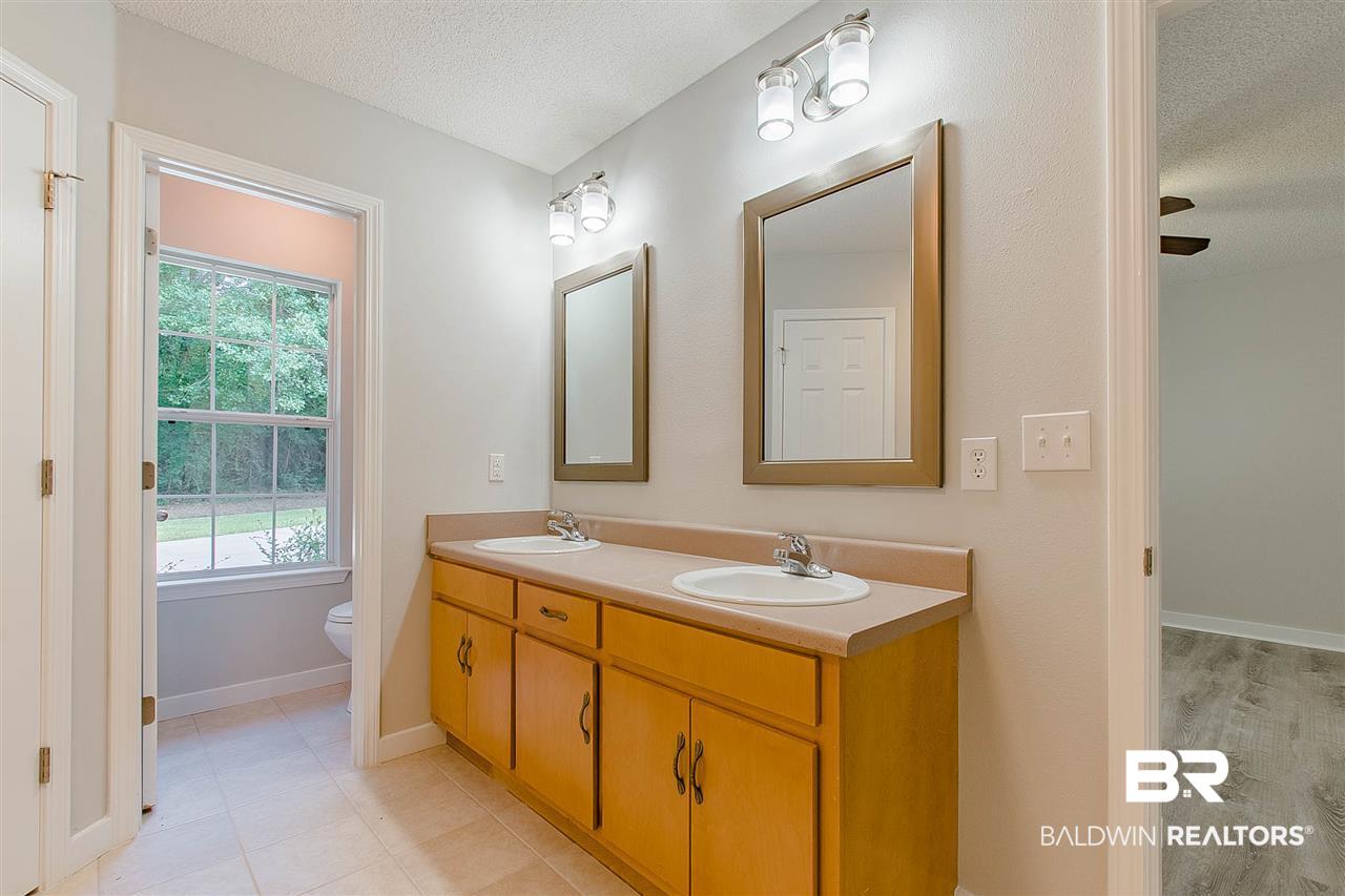 20940 Langford Road Fairhope, AL 36532 - Photo 25 of 43 Master Bath View 2