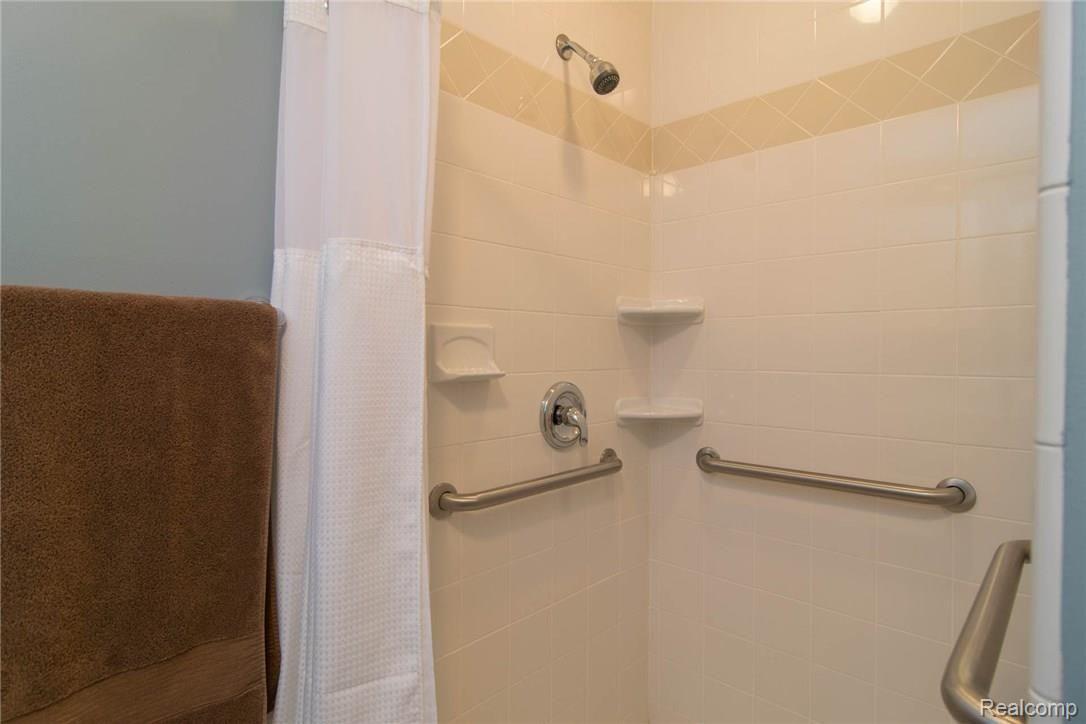 17376 Cross Winds Road Livonia, MI 48152 - Photo 31 of 61 DSC_1199.jpg
