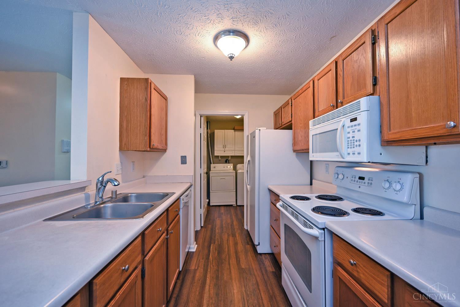 7392 Ridgepoint Drive, Unit 3 Cincinnati, OH 45230 - Photo 14 of 39 Gallery Image 14