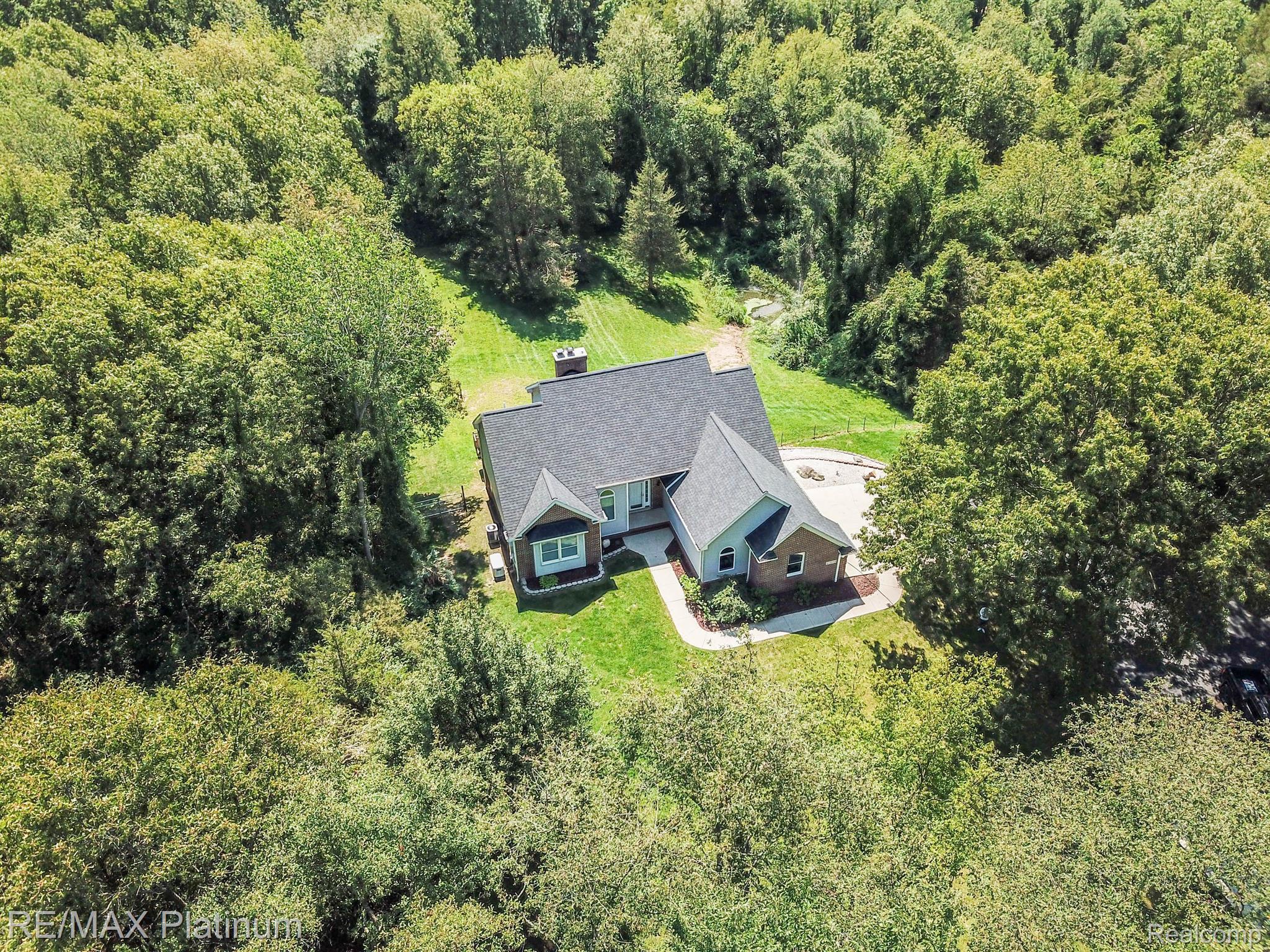 10193 Cedar Lake Road Pinckney, MI 48169 - Photo 2 of 51 Gallery Image 2