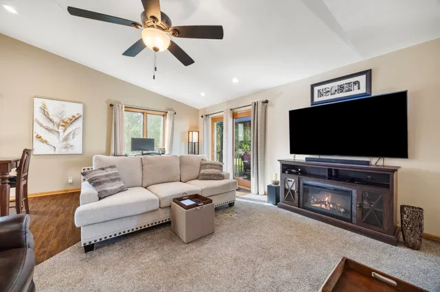 $299,900 | 1051 North Wuthering Hills Drive, Janesville, WI 53546