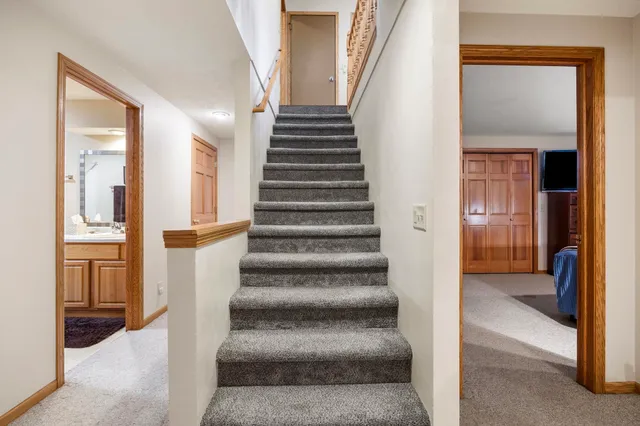 $299,900 | 1051 North Wuthering Hills Drive, Janesville, WI 53546