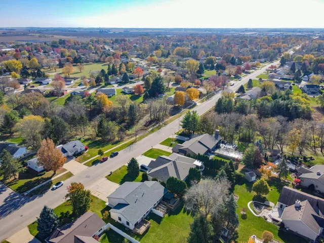 $299,900 | 1051 North Wuthering Hills Drive, Janesville, WI 53546