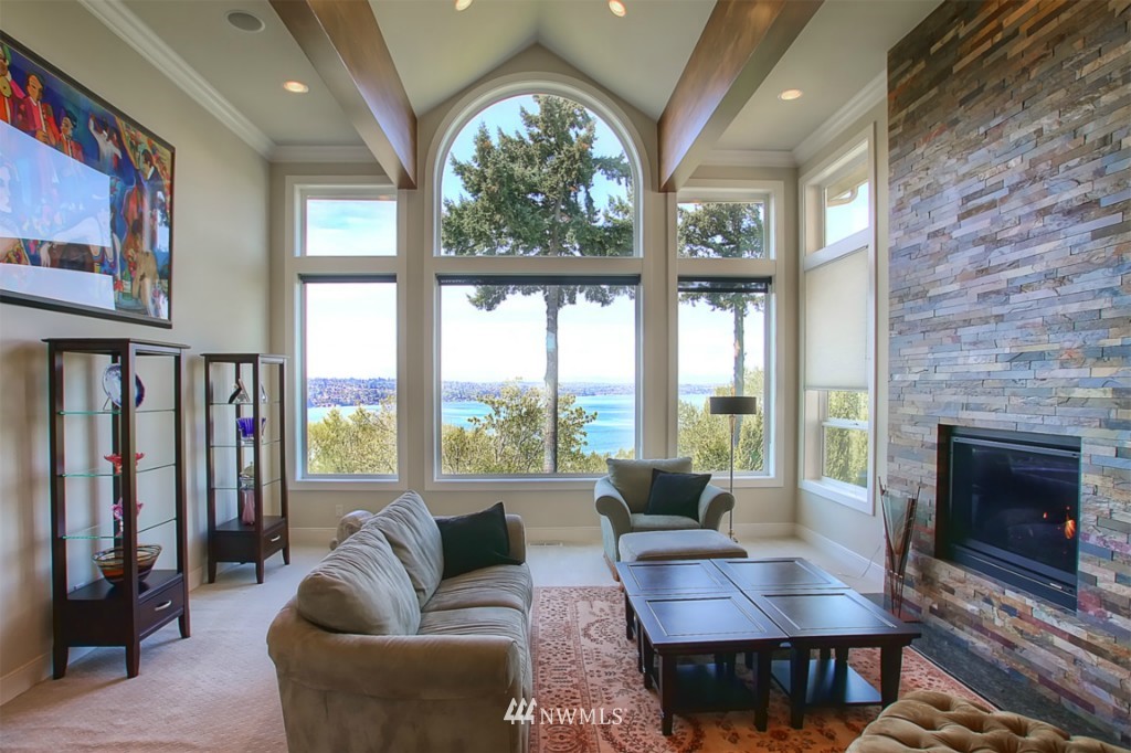1925 Jones Avenue Northeast Renton, WA 98056 - Photo 3 of 15
