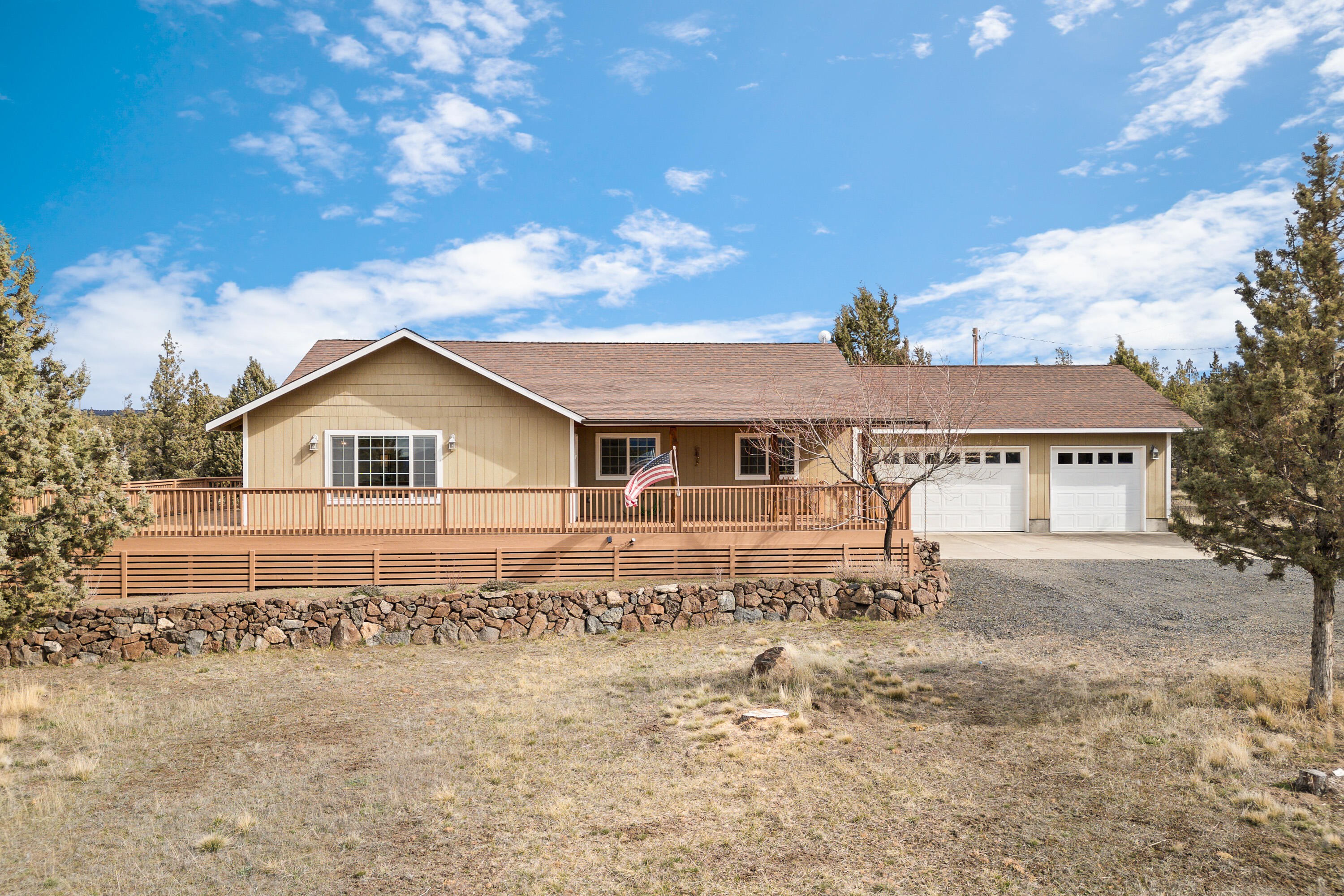 4681 Southeast Adobe Road Prineville, OR 97754 - Photo 1 of 49