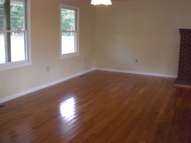 80 Mallard Point Road Wirtz, VA 24184 - Photo 5 of 21 Living Room